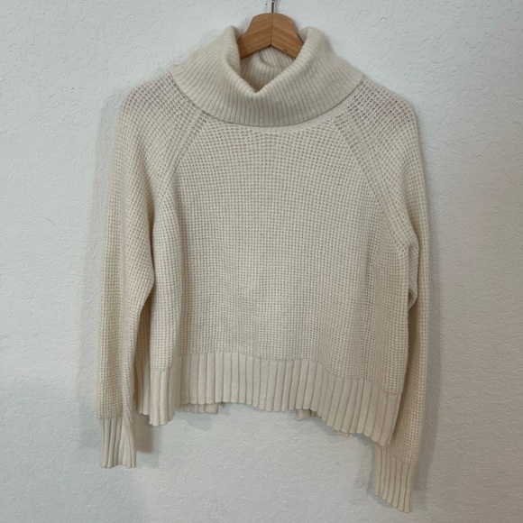 Madewell - Eastbrook Turtleneck Cross-Back Sweater in Cotton-Merino Yarn - Picture 2 of 6